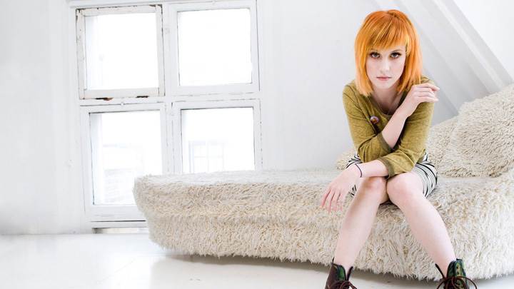 Hayley Williams LookingAt Camera N Sitting On Furr Sofa